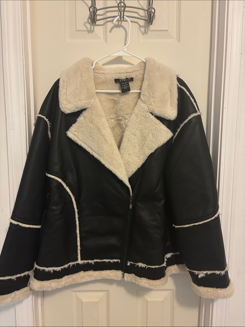 Midnight Velvet Black Faux Leather Jacket with Cream Shearling Trim NWOT